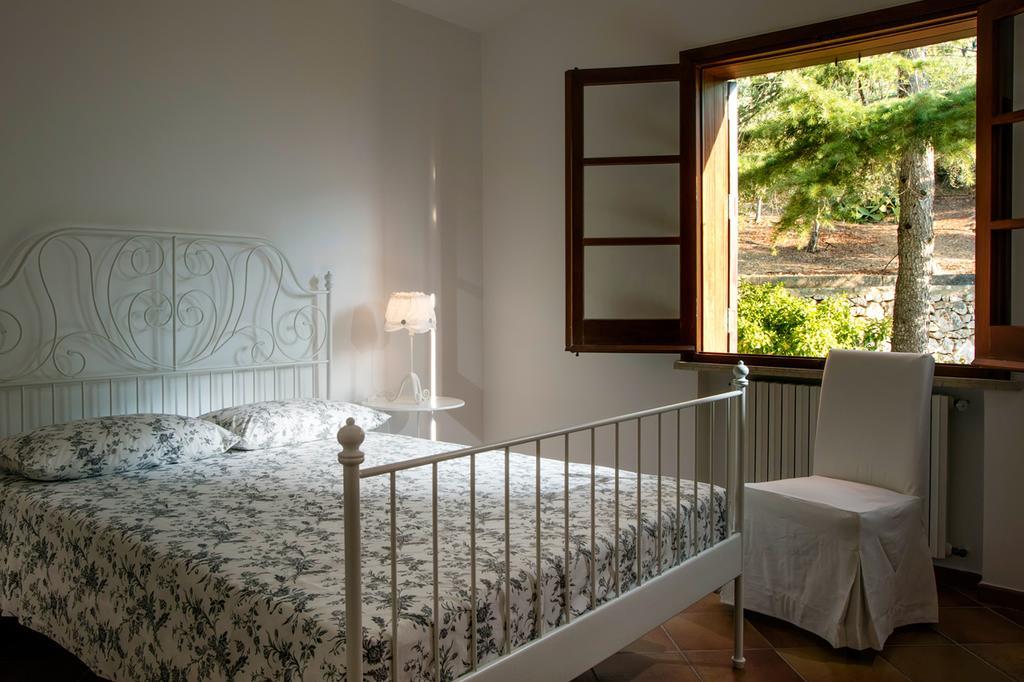 Bed and Breakfast Poggio Di Mare Castelluzzo Pokoj fotografie